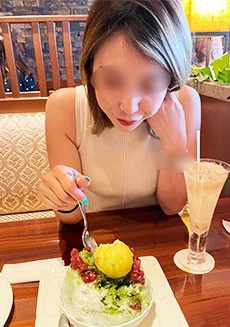 じゅるっじゅぽ濃厚フ○ラに大量肉汁を口内射精。 そのまま休憩無しで生中大量発射。