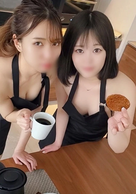 4P連続中出し黒髪の華奢な子と巨乳のアニメ声バイト仲間のカフェ店員