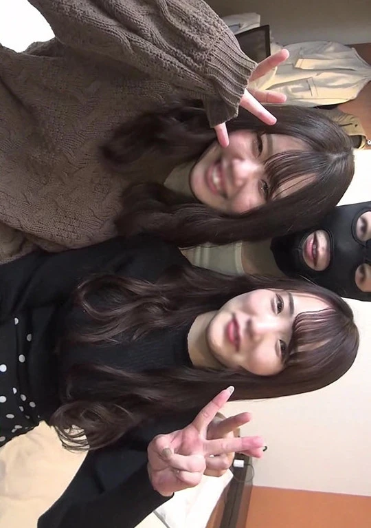 食べ頃の若い女２人の身体をあの手この手で貪り尽くす。