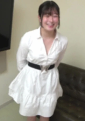 ダンス一筋・美形スポーツ女子のぼーぼーマン筋に大興奮！！　恥じらいながらも感じる性器に大量発射！