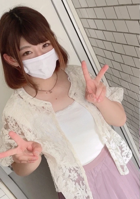 同僚の奥さんに「フェラだけ」としつこく言ってフェラをさせ、無理やりパンツ脱がせて挿れたwww