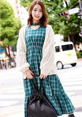 【万buzzイン●タグラマー】ファッション系 世界の男たちから勃起コメ殺到の日本美女モデル ヒモ彼氏とのハメ撮り映像流出 SEX上手な鬼チンポから抜け出せない。おほ声あげて中出し絶頂キメるエグい姿晒す