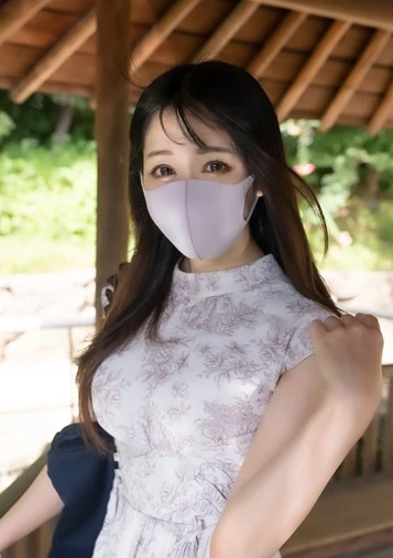 【無修正】シネマ画風！夏の海で出会った渚で1番美白で清楚な魅惑の女子大生と初めての・・優しく慎ましい微笑みと淫靡すぎるフェロモンに圧倒されながら生中出し！色素の薄い美しい身体だった・・