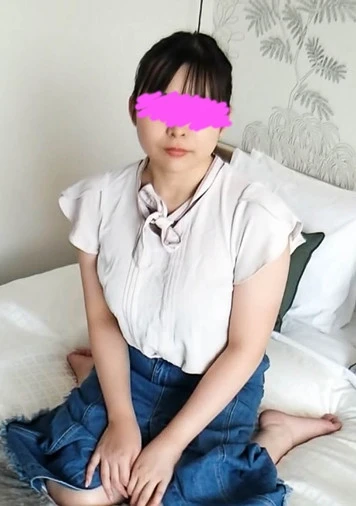 債ム者に利息代わりに撮らせたハメ撮り動画。ペットショップ勤務の清楚系グラマーな彼女が彼氏の前だけで見せるプライベートセックス