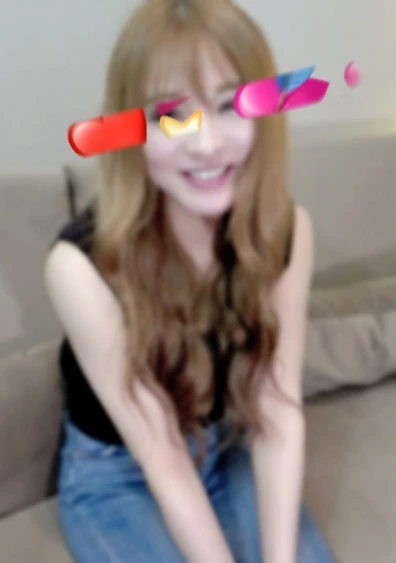 【フェラチオ講習】フォークのような長い付け爪でち○ぽを引っ掻き高笑い！唾液が飛び散るじゅぽフェラに感銘！こんなすきぴー美女、ありなんでしょうか？