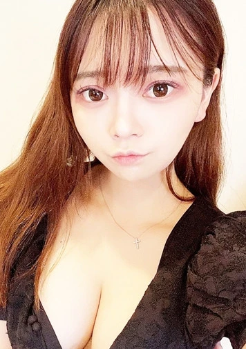 ちゅう学生でFカップ。20歳のマシュマロ巨乳のHカップ女子大生がパイズリしたらちんぽがピクピク反応して挟射寸前。生挿入でヌップヌップの圧力膣内に大量発射！