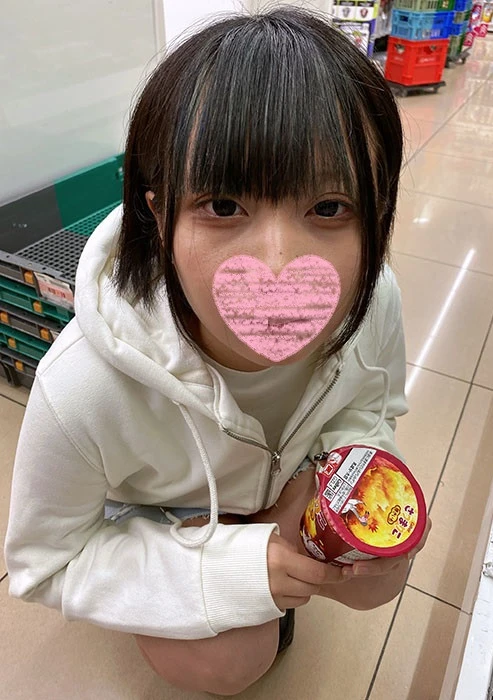 経験少なめの色白ショートカットが似合う癒し系な彼女に思わず中出してしまいました。