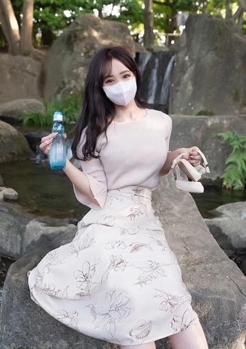 高学歴看護学部に通う美白で巨乳な女子大生！！魅惑の塊のような情欲的な身体に生中出し＆綺麗なフェイスに顔面射精で汚す！！