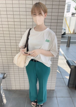 微笑ましい北陸の1◯歳真っ白スベスベなお肌と丘おまんまんに欲棒高ぶり完黙の中出し　アソコに満ちた大量の子種汁に初老も克服