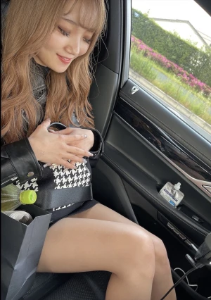 【本能に訴えかける妖艶な美貌】爪先まで完璧な曲線を描く美体をくたくたになるまで突き倒し隠語連呼の大量中出し