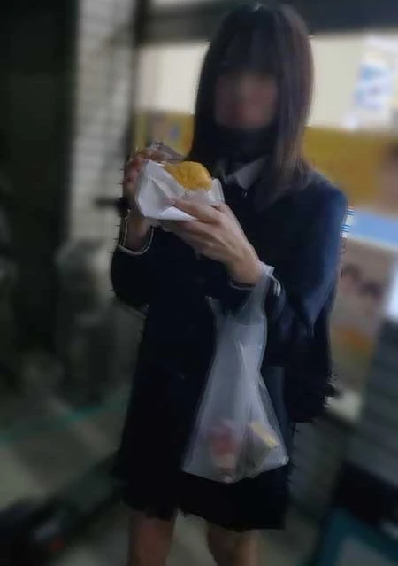 【2004年生】華奢なギャル・パンチラ撮影と騙して呼び出し・初ハメ撮りが今まで一番気持ちいいセックスに