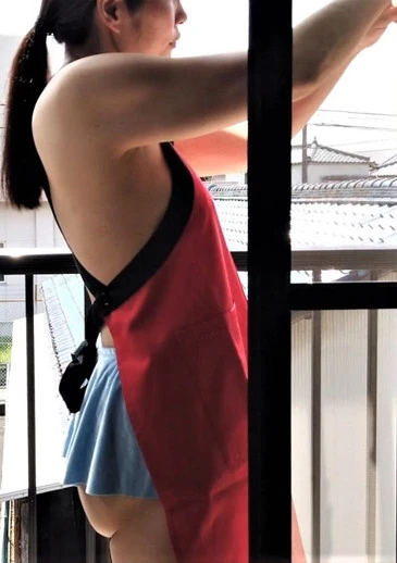 【個撮・自宅不貞行為】〈極上ドスケベボディ爆乳妻〉旦那不在の昼下がりベランダ露出セックス！キッチンでも肉棒しゃぶって杭打ちピストン騎乗位！ドキドキしながらもオマンコびっちょりでしたぁ