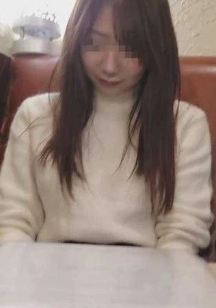 【個人】華奢な美人妻。野外で下半身を嬲り、小柄な体をねじ伏せ無理強いフェラから一滴残らず大量中出し