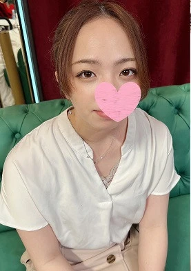 愛嬌抜群で底抜けに明るいギャルなのに非常に照れ屋というギャップにヤラれた…羞恥心が快感で弾け飛び剥き出しになる貪欲性欲で勝手に肉棒挿入し腰を振乱すエロ過ぎる即イキな中出しセックス！