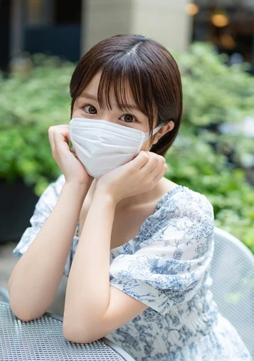 【無修正】絶対好きになっちゃう幼稚園で大人気の美人先生！！園内で見せる姿はそこにはなく甘い声で乱れまくる淫靡な身体に生中出し＆口内射精！！