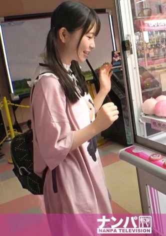 マジ軟派、初撮。 1871 友達との約束の前に声をかけれれホテルまでついてきちゃったロリかわJD！脱がせて嬉しい鮮やかピンク乳輪&ムッチリスベスベ桃尻♪