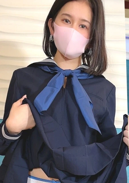 J○上がりたてみはるちゃん(19)　お堅い仕事の反動なのか感じまくりエッチで、セーラー服姿で潮をビチャビチャ吹き出しまくり。最後は孕ませ生中出し【レビュー特典：高画質版＆身体観察シーン】