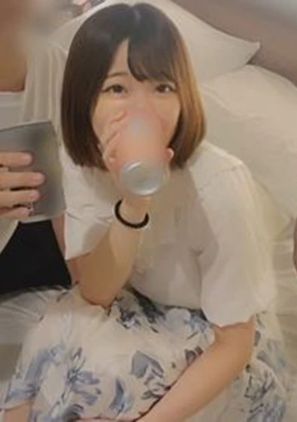 パン屋の看板娘を飲ませて3P連続中出し