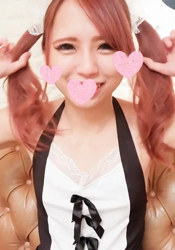 この撮影の後、芸能界入りを果たし現在も活躍中の笑顔と声がとても可愛らしいスレンダー美女とメイドコスプレで生ハメ