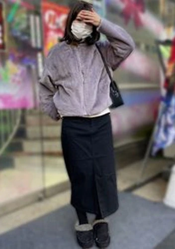 【ハメ撮り・中出し】返済日の時間になっても現れないので、探したらこんなところに・・・まだまだ調教が足りないようなので、しっかり調教しなおし。