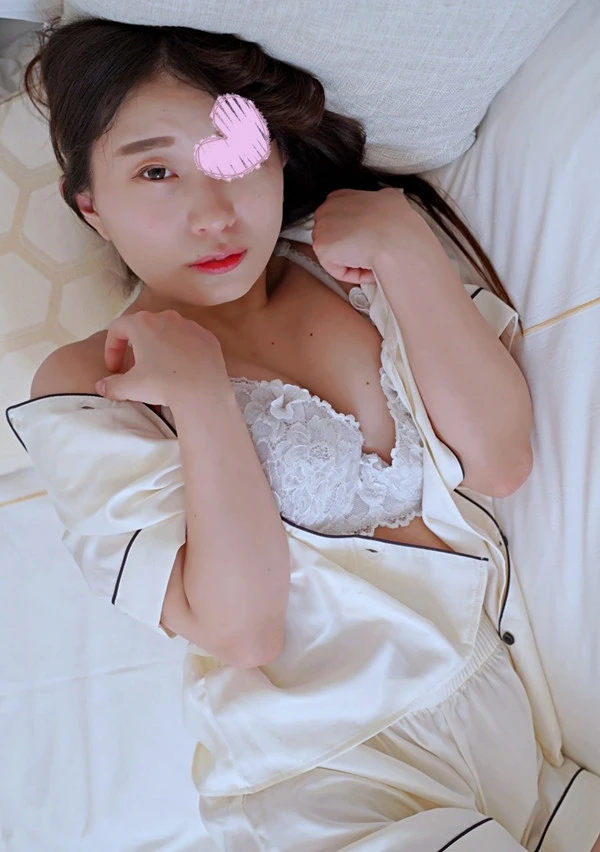 【パジャマ★モナシ】パジャマdeおじゃま♥昔の菅野●穂似のろり系娘♥ろり容姿なのに痴女気質の変態娘が激エロ♥お尻のアナまで舐めちゃうGカップの爆乳ろりちゃん大暴れ♥