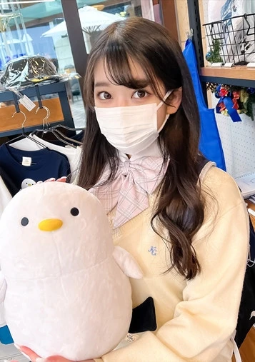 【無修正】あざと可愛い黒髪清楚なEcup巨乳現◯女子◯生！！はだけた制服から巨乳を曝け出し初めての経験に悶絶しながらゴム無し連続膣内射精！！