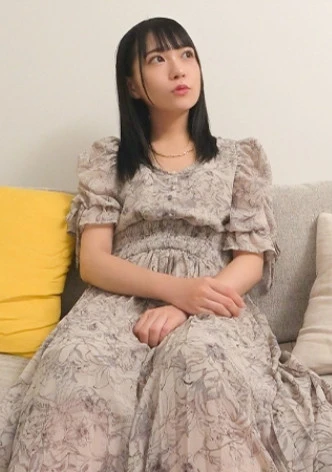 【弾力溢れる白美肌でガンガンに腰振るセックスを彼氏に見せつける！ヤリたい盛りのどエロ小娘が昔から知り合いの男友達に圧巻の騎乗位と中出しをプレゼント！】呆れるほど性欲旺盛な彼女を共通の友人に寝取らせてみたら…【もえか(21)/同棲1年目】