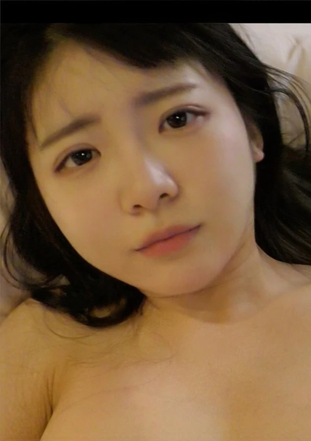 【NO,1の透明感】４ヶ月前までアイドルしてました！ピンク担当で２年間活動後、脱退後すぐに接触して、過去最大金額をかけて撮影まで持ち込んだ衝撃作品！アカウントかけての勝負になります