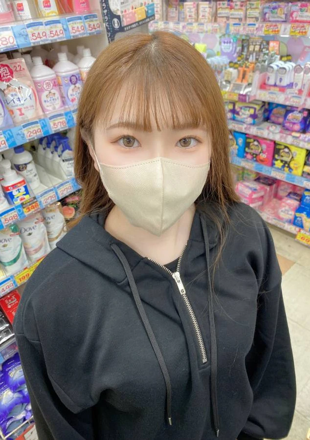 真面目なフリして遊び呆ける女とのハメ撮りを晒してお仕置き。