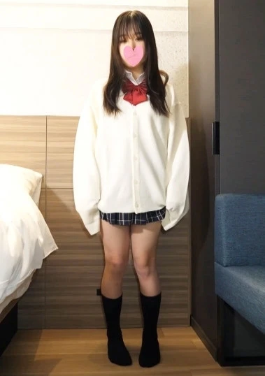 【無修正】【初撮り】しょんべん臭い女子校生の部活マンコとケツ穴に顔面擦り付けてたっぷり臭い嗅ぎ。若いくせに手入れ不足のダメマンコなので巨根中出しでお仕置き