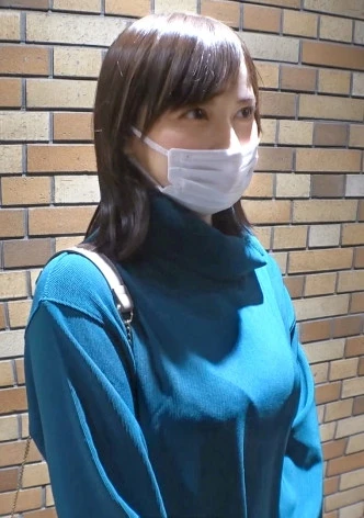 マジ軟派、初撮。 1893 『お尻叩かれるの好き///』ちょっと変わったお仕事をしてる美女をナンパ成功！お尻を叩かれて発情してそのままSEX！イラマで疼くパイパンマ●コ！強引に責められドMイキ！