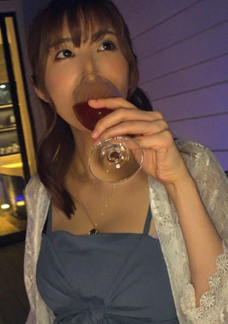 【巨乳Icupセレブ妻】マッスル vs セレブ妻 スライム美乳の美女妻を筋肉チ○ポでハメ堕とす！正常位M字の完全に子宮種付け受け入れで 中出しされて脳みそ昇天妻 個撮SEX【マッチングアプリ罠】