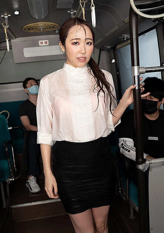 痴漢路線バス 〜ゲリラ豪雨に濡れた女〜