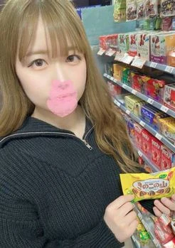 巨乳で**卒業したばっかりの女の子に中出ししちゃいました。