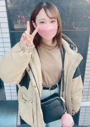 初撮り！！素人美人と車フェラのはずが、挿入してしまいました！！可愛い顔とエロすぎるボディラインに車フェラから勢いで挿入しちゃいます。顔出し、生ハメ、中出し