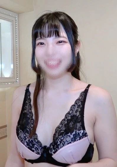 普段はOL、休日は地雷系ギャップが激しい美女、仕事のストレスなのか激しく喘ぐその姿に興奮必至