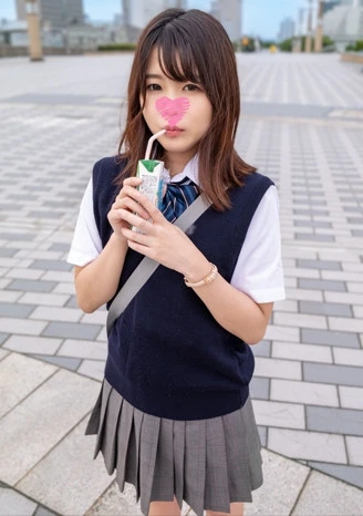 【個撮】おっとりP活女子_路上で濃厚キスからのホテルで生チ○ポ挿入