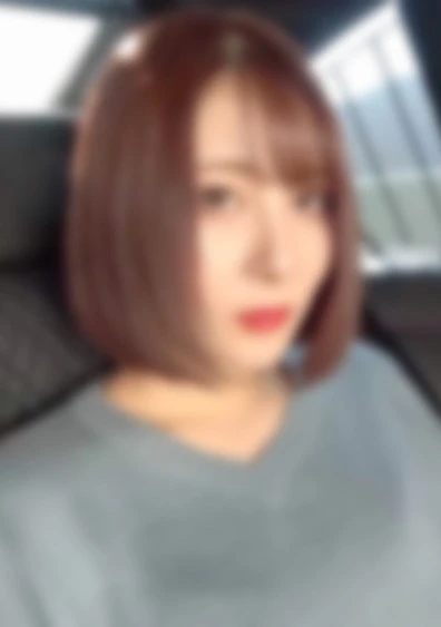 【素人】【初撮り】超美人ですスタイルがたまらん学生が車内で濃厚フェラチオ！！白昼の日差しの中、口内へ大量射精