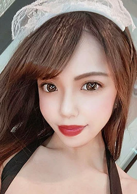 出会い系で見つけたハーフ系S級美女にメイドコス＆種付けプレスで勝手に生中出SEX!!