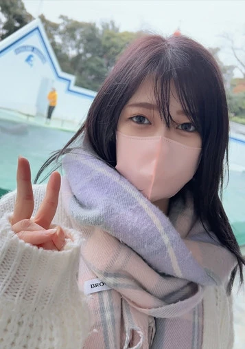 ほんわかとして素朴で清純な介護士さんだと思ってたのに・・・そそり立つ男性器にむしゃぶりつき絶頂を繰り返す淫らな身体に2回中出し！！