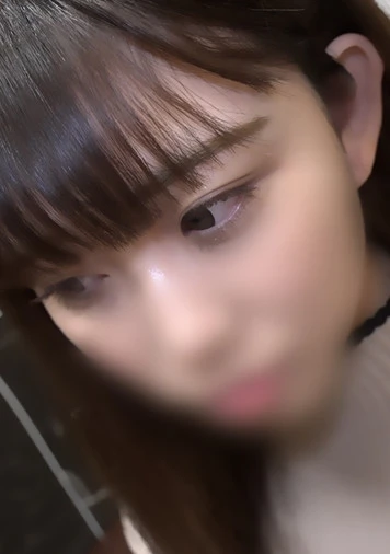 【幼・未発達】春に卒業したての18歳だけどカラダはまだ成熟しきれてなくて、その幼肌を中年男が欲望のまま楽しみ生中出しする映像。