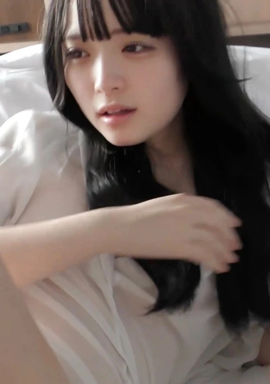 ゆなちゃんが寝起きエッチ後に、まだしたい！とおねだりしてくるので、限界の中出しエッチしてきました！