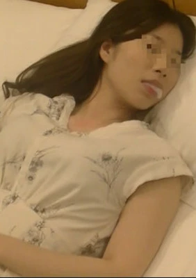 【ハメ撮り・中出し】※サンプルでお察し下さい※人妻に・・・を・・せて。口から・・が出てるけどお構いなしに