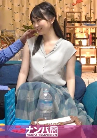 百戦錬磨のナンパ師のヤリ部屋で、連れ込みSEX隠し撮り 290 黒髪清楚な歯科助手がヒンヒン喘ぐ様をバッチリ盗撮！気になる男の家に上がり込み、ヤリチン男の口車に乗せられて… そんな軽いノリも実は嫌じゃないみたいで…？