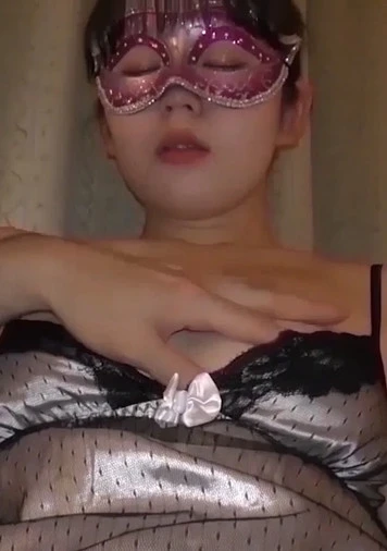 【個人撮影】週1回の営みでは少なすぎと不満タラタラの若妻　「こんな快楽があるなんて・・・、気持ちいいぃぃぃ！！」