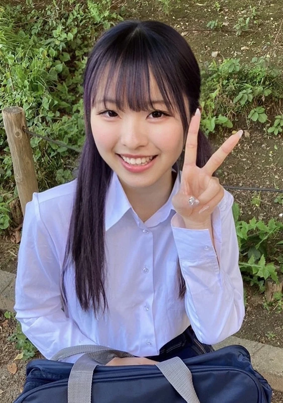 何も飾らない純朴天使あゆちゃん１８歳のはじける笑顔！