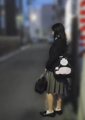 【200○年生】家出**を泊まらせて生ハメ