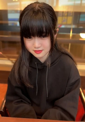 【無断】「親を楽させたくて…」公務員を目指す1⚪︎歳処女陰キャ。真面目な彼女に性教育として2発も無許可で膣内射精。