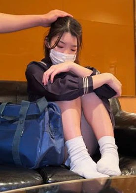 なぜこの子が悲しい顔して涙流すのか