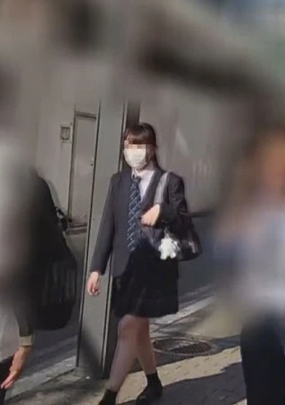 バイト禁止でお金に困っている真面目な子。放課後ホテルでこっそりゴム外し中出し